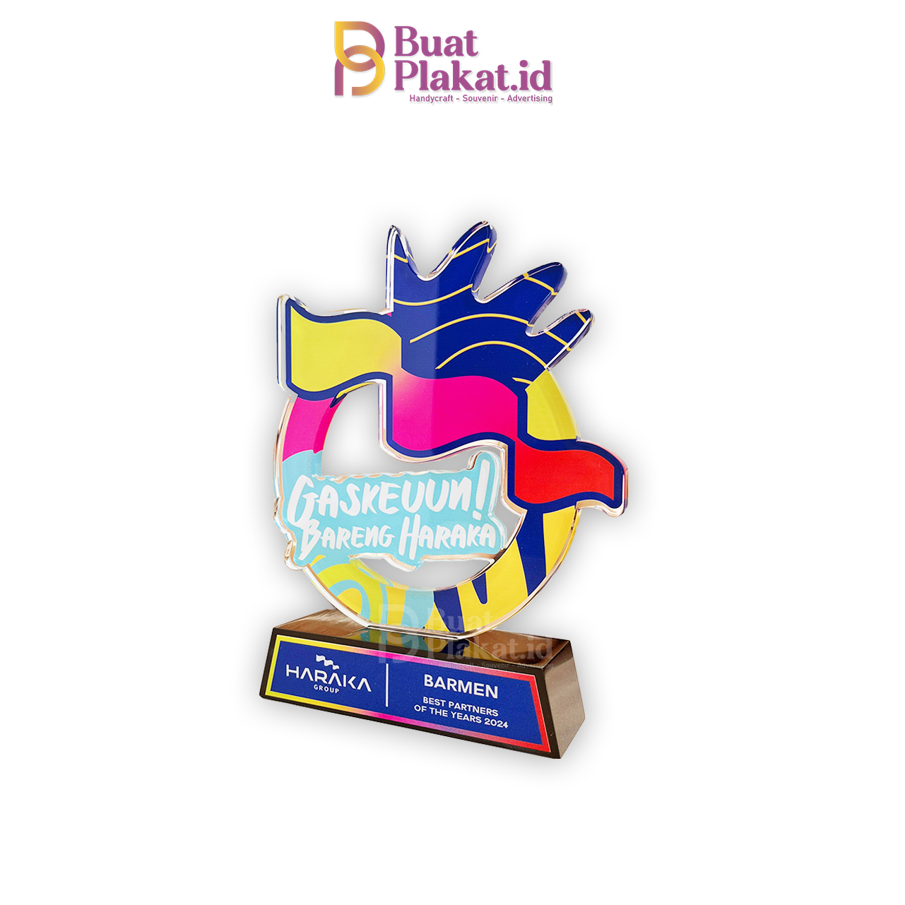 Plakat Akrilik Best Partner Of The Years 2024 HARAKA Group
