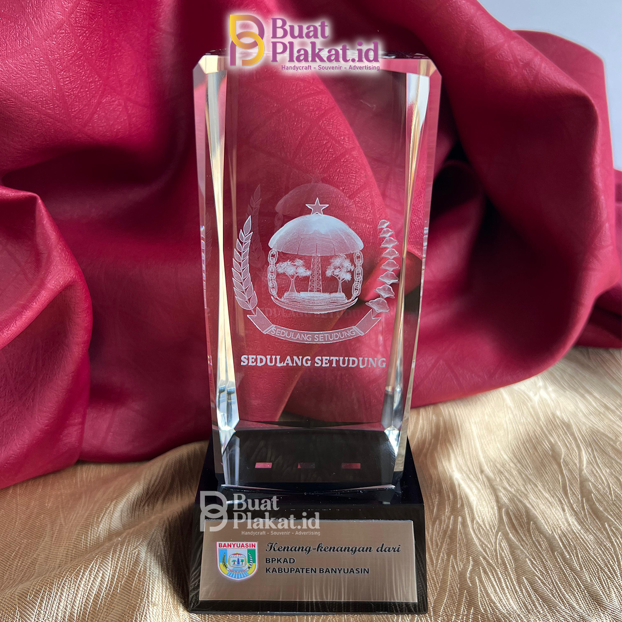 Plakat Kristal Kenang-kenangan BPKAD Kabupaten Banyuasin